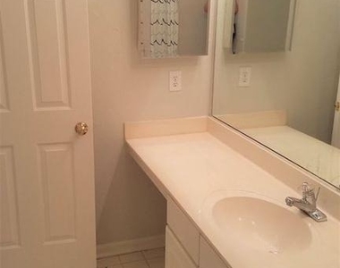 5208 Duke Court - Photo Thumbnail 15
