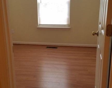 5208 Duke Court - Photo Thumbnail 18