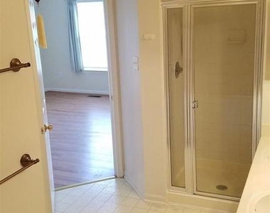 5208 Duke Court - Photo Thumbnail 30