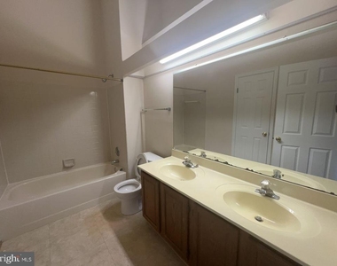5614 Denton Court - Photo Thumbnail 12