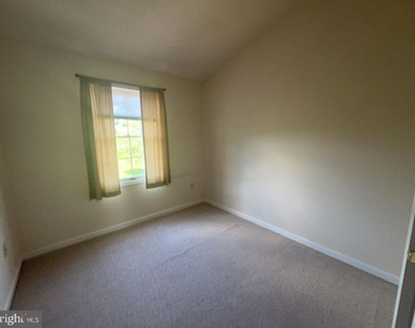 5614 Denton Court - Photo Thumbnail 11