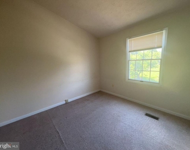 5614 Denton Court - Photo Thumbnail 10