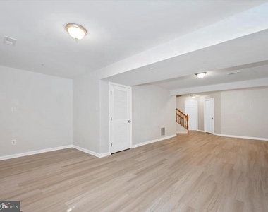 3534 Winthrop Lane - Photo Thumbnail 37