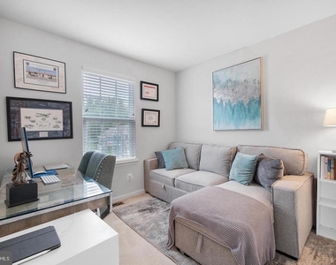 52 Caswell Drive - Photo Thumbnail 4