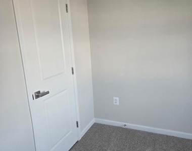 110 Michaels Way - Photo Thumbnail 7