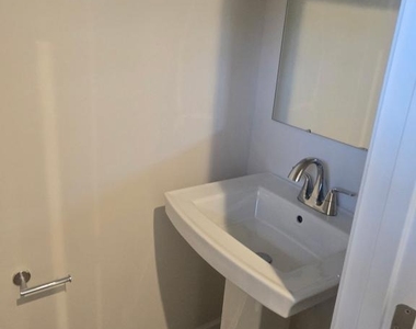 110 Michaels Way - Photo Thumbnail 6