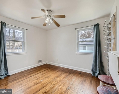 4816 Valley Forge Road - Photo Thumbnail 4