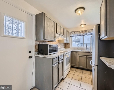 4816 Valley Forge Road - Photo Thumbnail 6