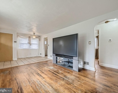 4816 Valley Forge Road - Photo Thumbnail 10