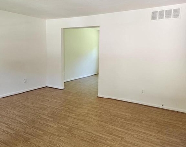 254 Cedarmere Circle - Photo Thumbnail 4
