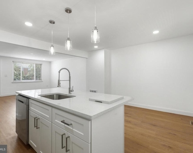 1714 Pin Oak Road - Photo Thumbnail 15