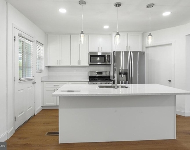 1714 Pin Oak Road - Photo Thumbnail 11