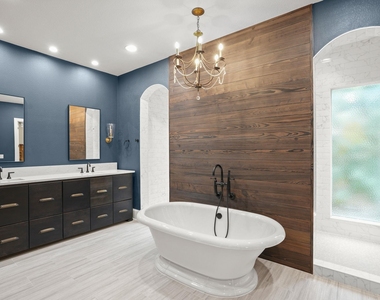 121 Burgess Ln - Photo Thumbnail 15