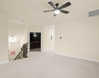 121 Burgess Ln - Photo Thumbnail 21
