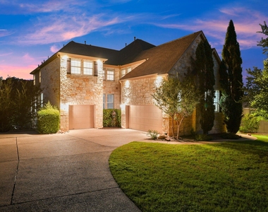 121 Burgess Ln - Photo Thumbnail 4