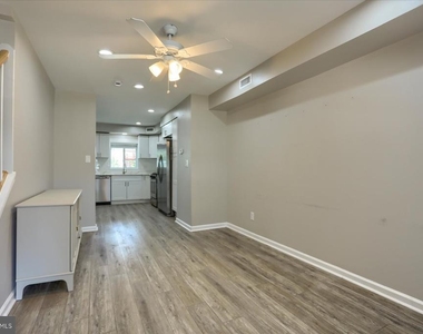1207 Anglesea Street - Photo Thumbnail 2