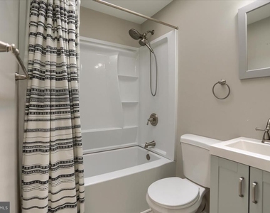 1207 Anglesea Street - Photo Thumbnail 10