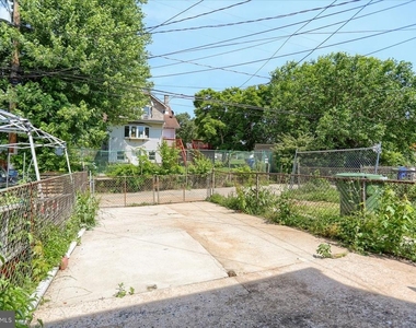 1207 Anglesea Street - Photo Thumbnail 20