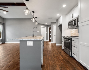 5143 Ganymede Dr - Photo Thumbnail 11