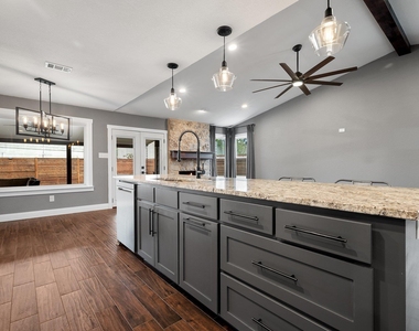 5143 Ganymede Dr - Photo Thumbnail 6