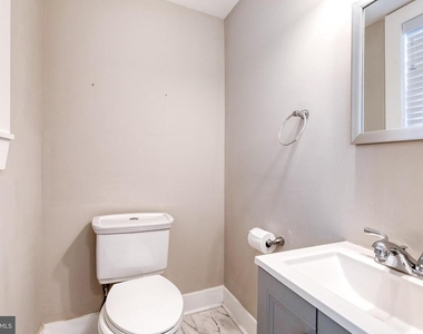 734 S Robinson Street - Photo Thumbnail 9