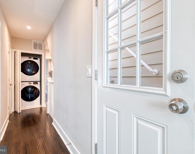 734 S Robinson Street - Photo Thumbnail 17