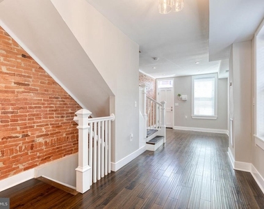 734 S Robinson Street - Photo Thumbnail 5