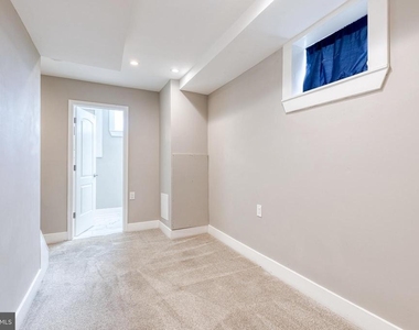 734 S Robinson Street - Photo Thumbnail 22
