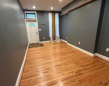 1032 Valley Street - Photo Thumbnail 2