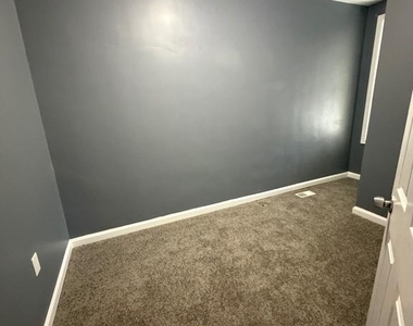 1032 Valley Street - Photo Thumbnail 12