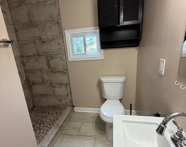 1032 Valley Street - Photo Thumbnail 14