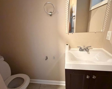 1032 Valley Street - Photo Thumbnail 6