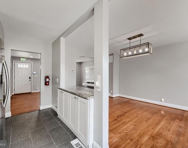 1014 Lyndhurst Street - Photo Thumbnail 8