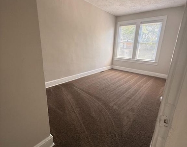 2859 W Garrison Avenue - Photo Thumbnail 12