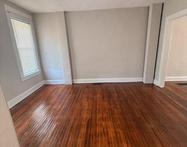 2859 W Garrison Avenue - Photo Thumbnail 3