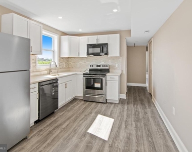 3022 E Fayette Street - Photo Thumbnail 5