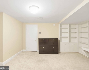1435 Bolton Street - Photo Thumbnail 13