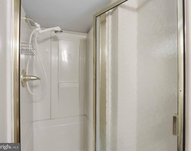 1435 Bolton Street - Photo Thumbnail 7