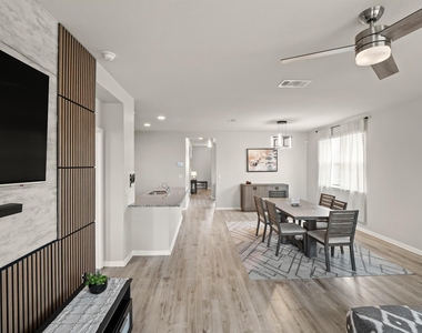 501 Dubina Ave - Photo Thumbnail 5