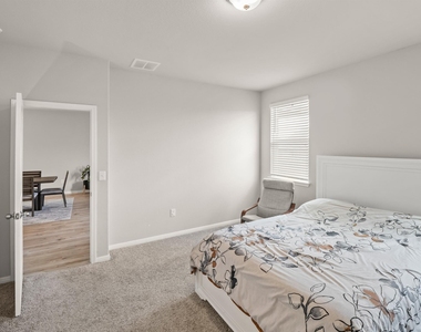501 Dubina Ave - Photo Thumbnail 15
