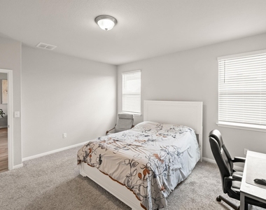 501 Dubina Ave - Photo Thumbnail 20