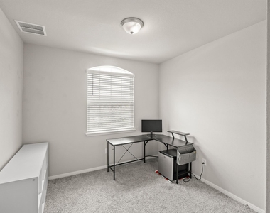 501 Dubina Ave - Photo Thumbnail 11