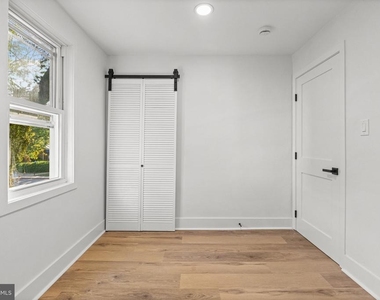1019 President Street - Photo Thumbnail 16