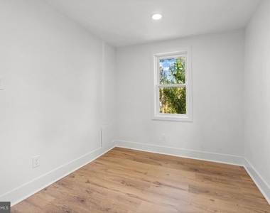 1019 President Street - Photo Thumbnail 17