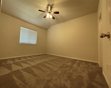 3110 Aquila Ct - Photo Thumbnail 17