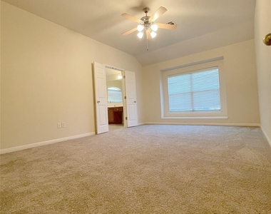 3110 Aquila Ct - Photo Thumbnail 11