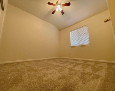 3110 Aquila Ct - Photo Thumbnail 14