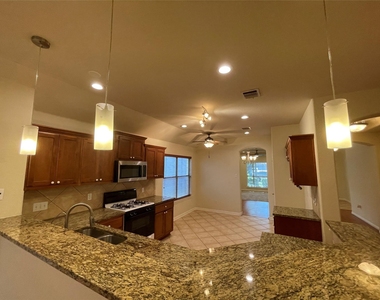 3110 Aquila Ct - Photo Thumbnail 6