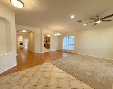 3110 Aquila Ct - Photo Thumbnail 4