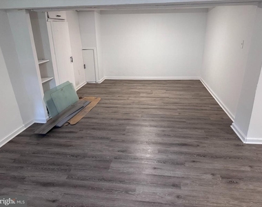 222 Townsend Avenue - Photo Thumbnail 14
